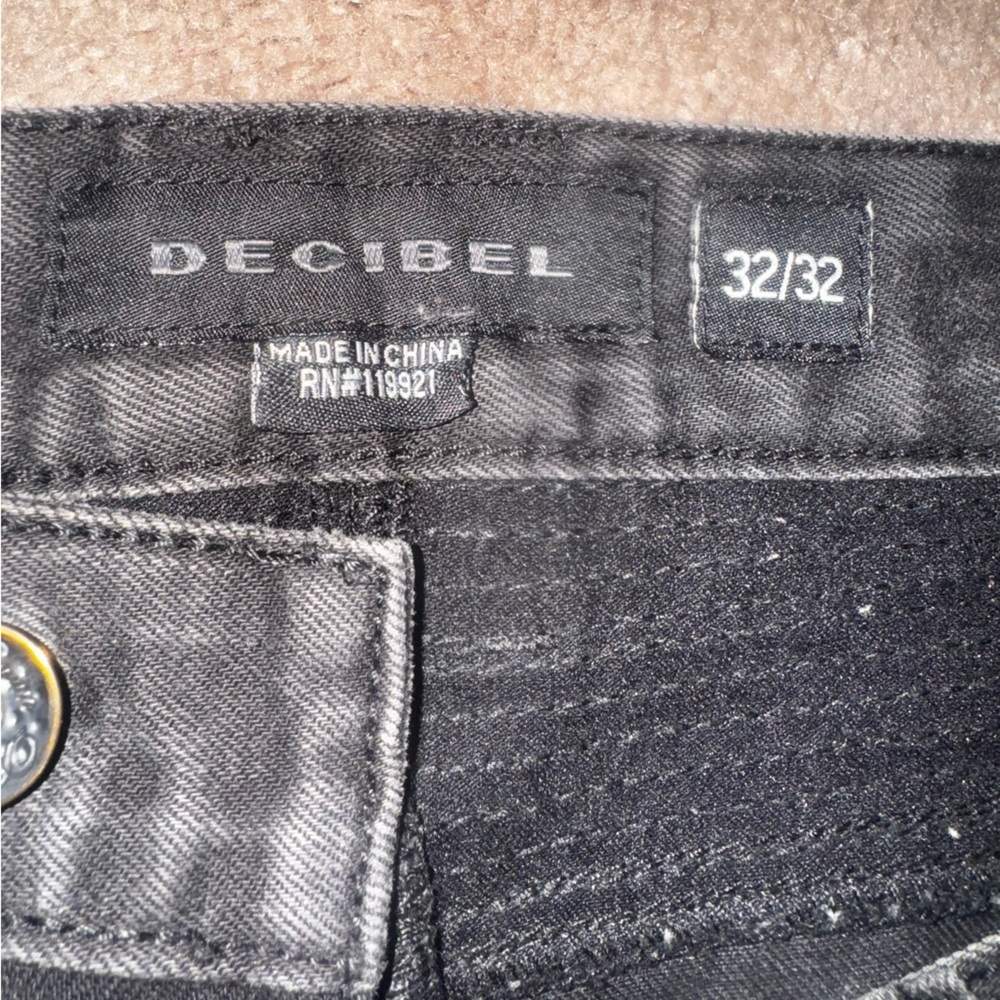 Men's Distressed Black Skinny Jeans - Picture 5 of 5